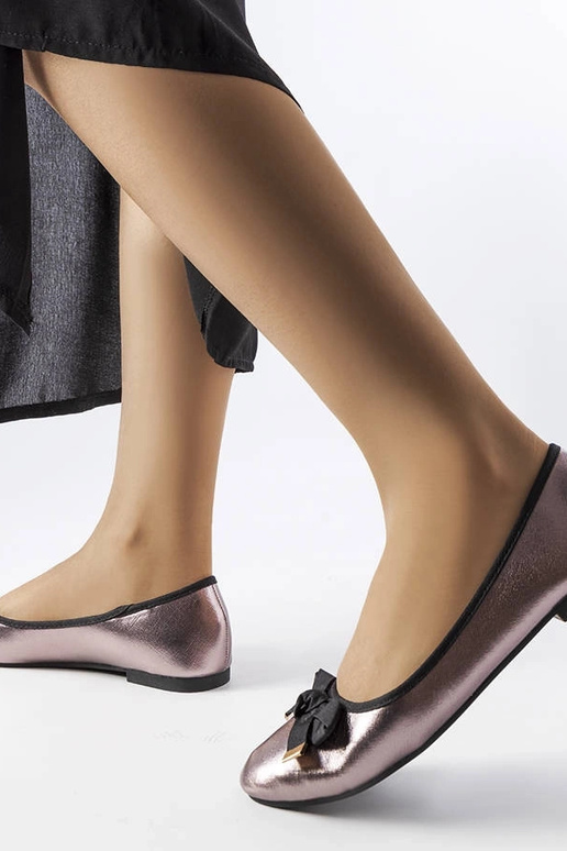 Hõbedased metallist balletikorterid...