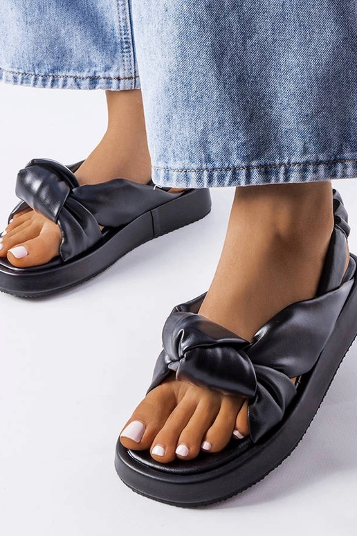 Mustad Clarice Wedges