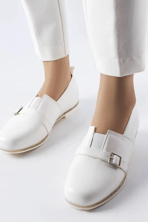 Valged poolsaapad nahkse sisetallaga,...