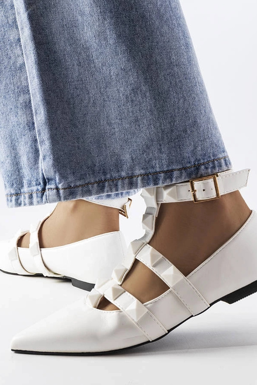 Valged baleriinad suurejoonelise...