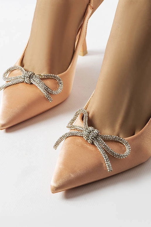 Beežid kõrged kontsad kaarega Wildrose