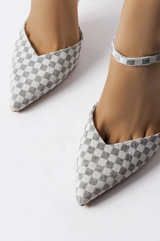 Hallid läikivad malemustriga Gallia...