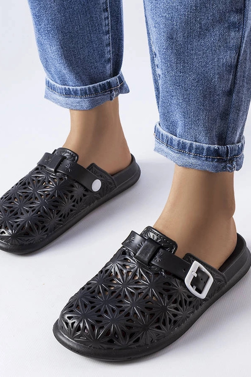 Mustad ažuursed kummist Peverelli plätud