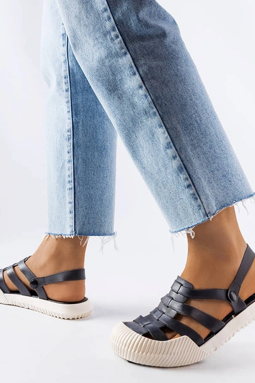 Mustad kummist Cantoni sandaalid