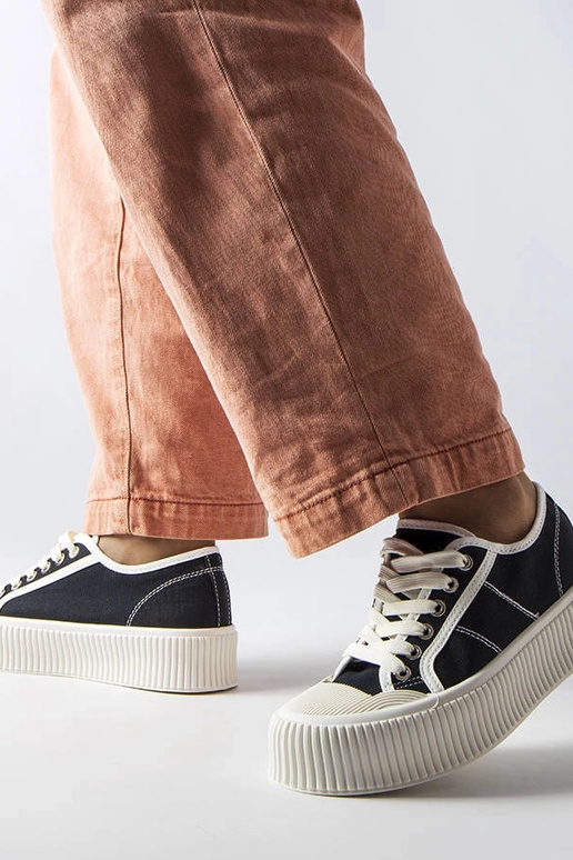 Mustad Castanthei platvormtossud Mustad Castanthei platvormtossud