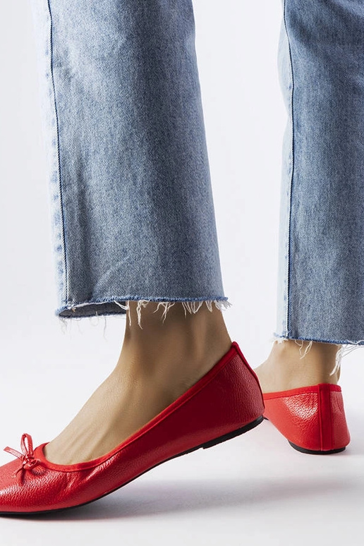 Punased balletikorterid vibuga...