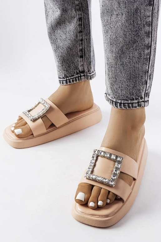 Fusberta tsirkoonidega beežid plätud