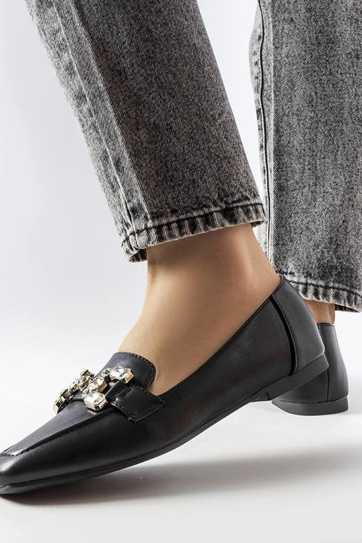 Mustad naiste mokassiinid...