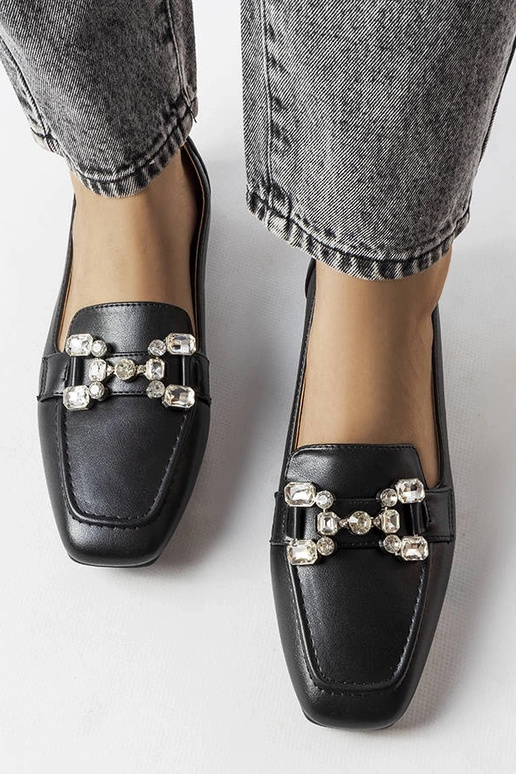Mustad naiste mokassiinid...