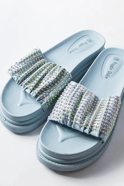 Sinised naiste muulad tsirkoonidega...