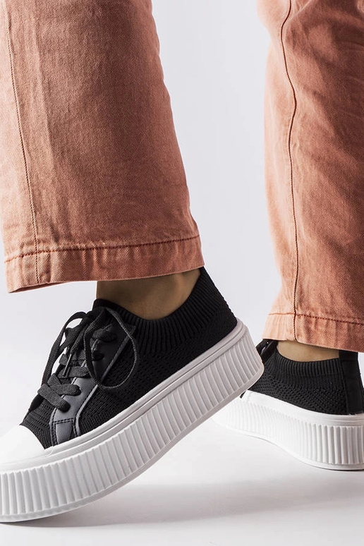 Mustast kangast tossud Malluse... Mustast kangast tossud Malluse...