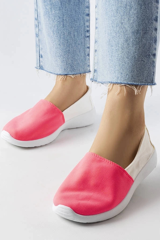 Valged ja roosad Winding slip-on tossud Valged ja roosad Winding slip-on tossud