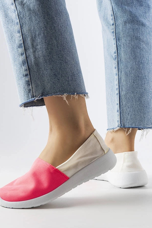 Valged ja roosad Winding slip-on tossud Valged ja roosad Winding slip-on tossud