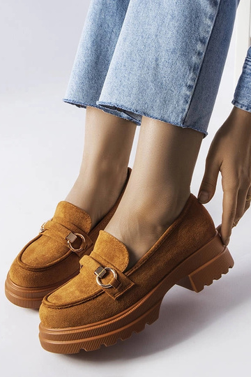 Pruunid püksid massiivse... 2