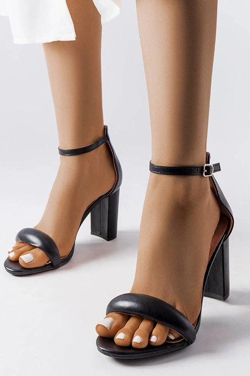 Black Hane plokk-kontsa sandaalid