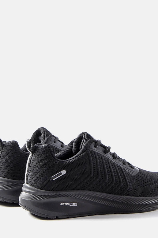 Eunaste mustad meeste spordijalatsid