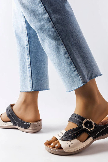 Mustad plätud madala... 2