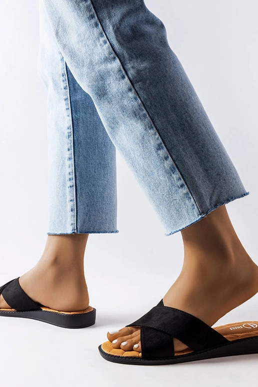 Mustad Tiana plätud