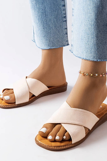 Kreemi värvi sussid, „Tiana"