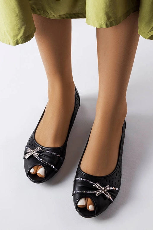 Ažuursed mustad balletikorterid...