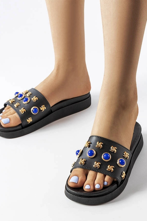 Musta kaunistusega Montesarchio plätud