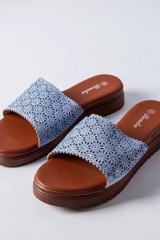 Sinised ažuursed liumäed...