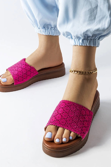 Tumeroosad ažuursed muulad...