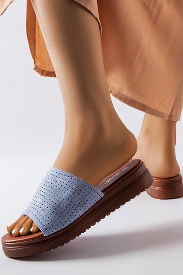 Idabeli sinised ažuursed... 2