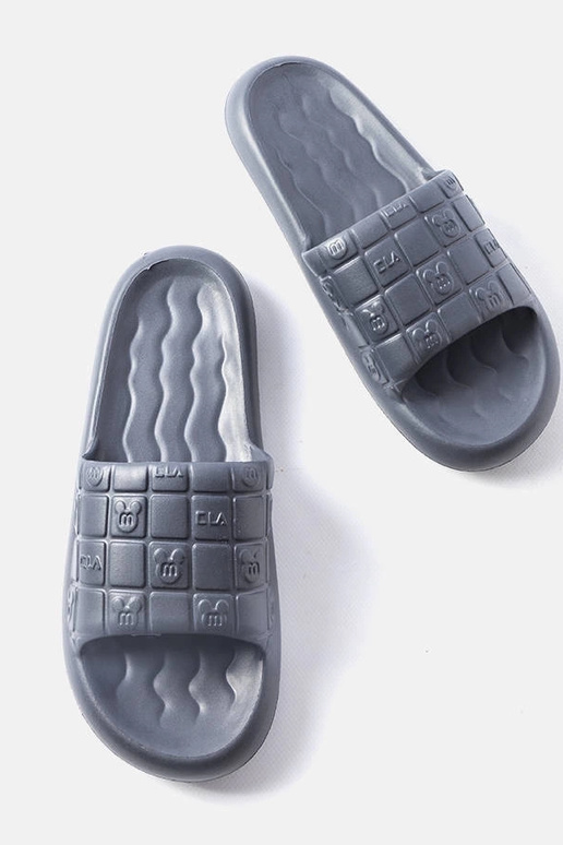 Hallid meeste sussid, „Boileau"