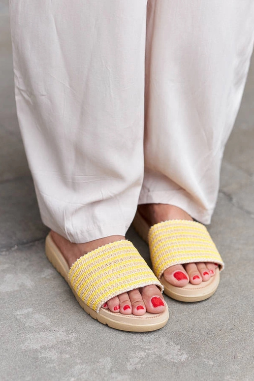 Capovalle Kollased põimitud plätud