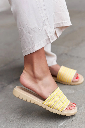 Capovalle Kollased põimitud... 2