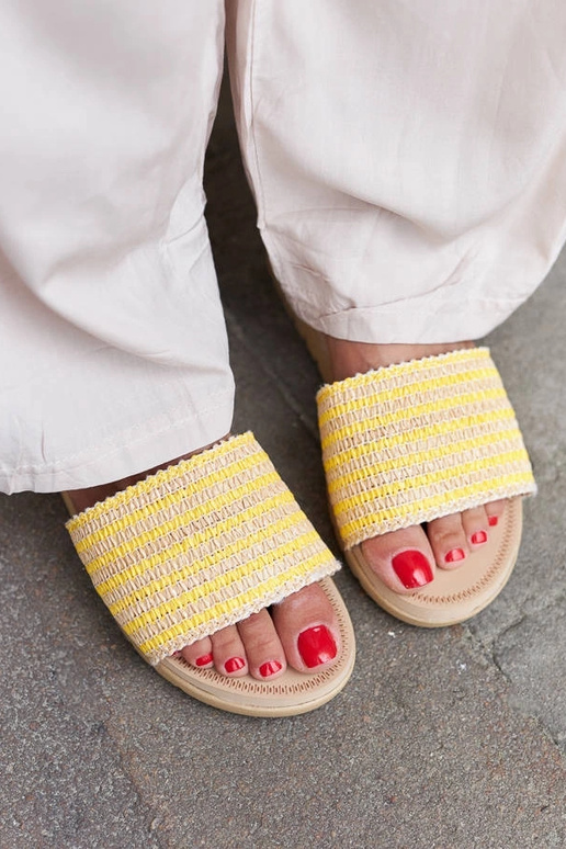 Capovalle Kollased põimitud plätud