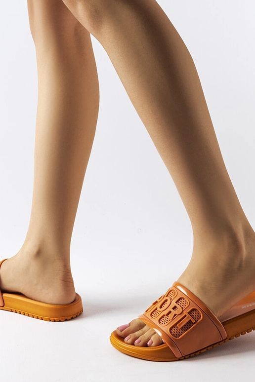 Moiariello oranžid kummist plätud