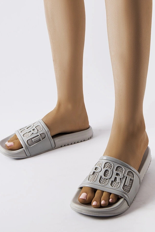 Moiariello hallid kummist plätud