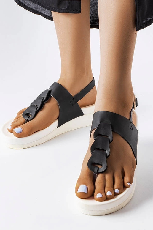 Mustad Castelletto kiilu sandaalid