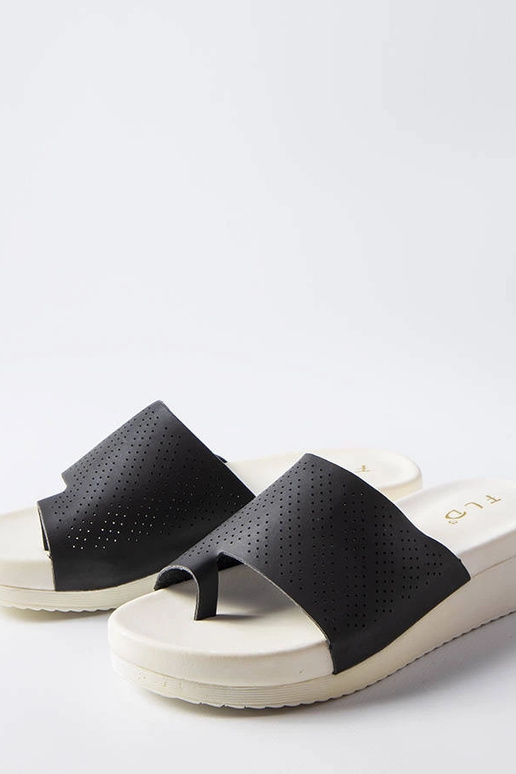 Mustad Monferrato kiilu sandaalid