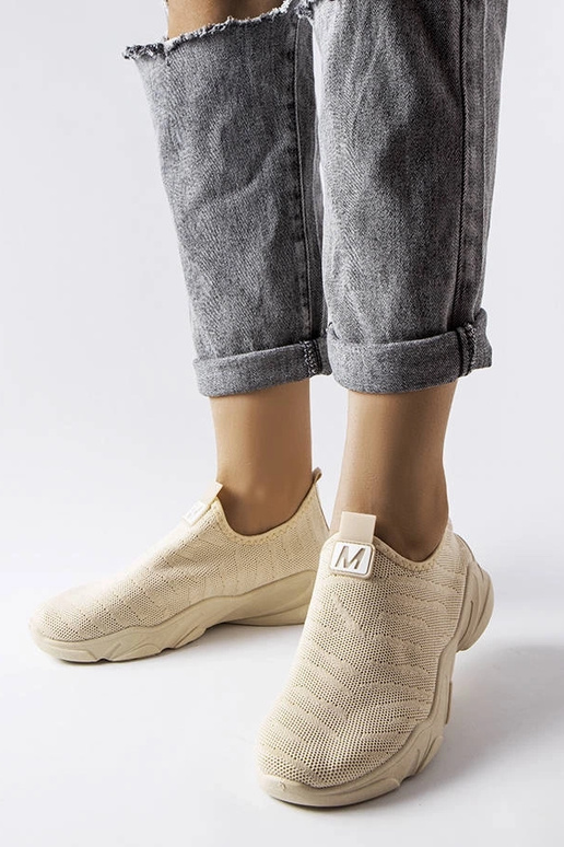 Beežist kangast naiste spordijalatsid...