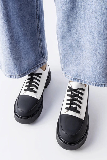 Valged lamedad kingad Merico