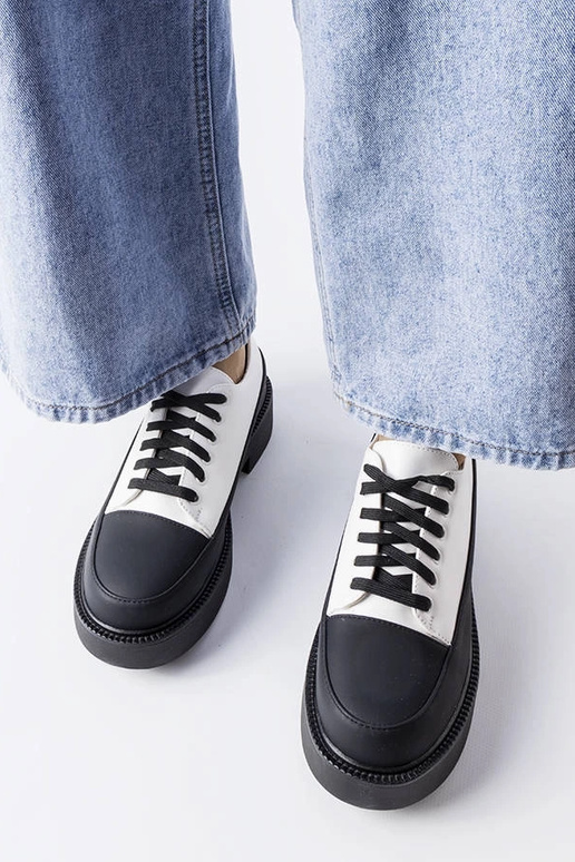 Valged lamedad kingad Merico