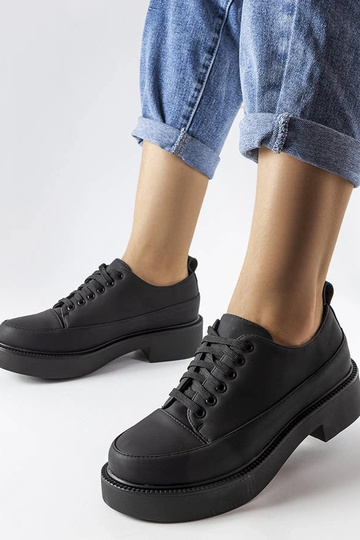 Mustad lamedad kingad Merico 2