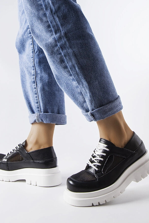 Mustad ažuursed massiivsed Tasmini...