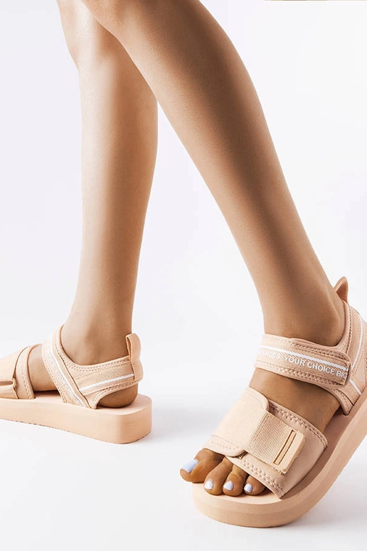 Beežid poroloonist sandaalid Big Star...