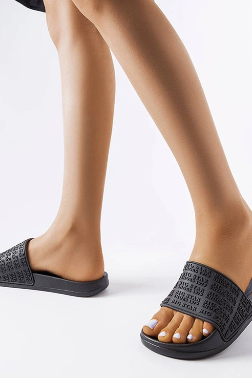 Mustad sussid, „Big Star LL274A147"