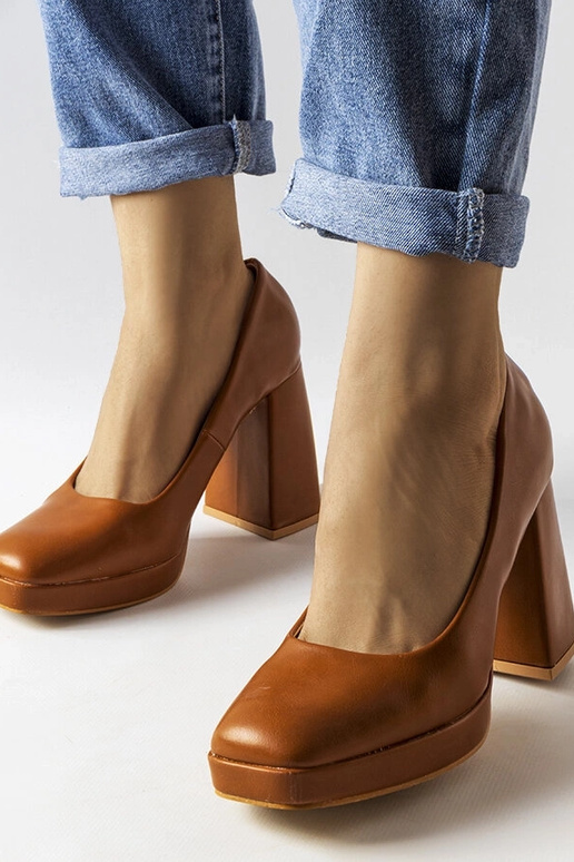 Pruunid Mailly kõrge kontsaga pumbad