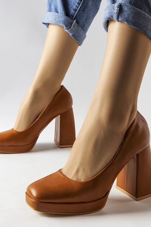 Pruunid Mailly kõrge kontsaga pumbad