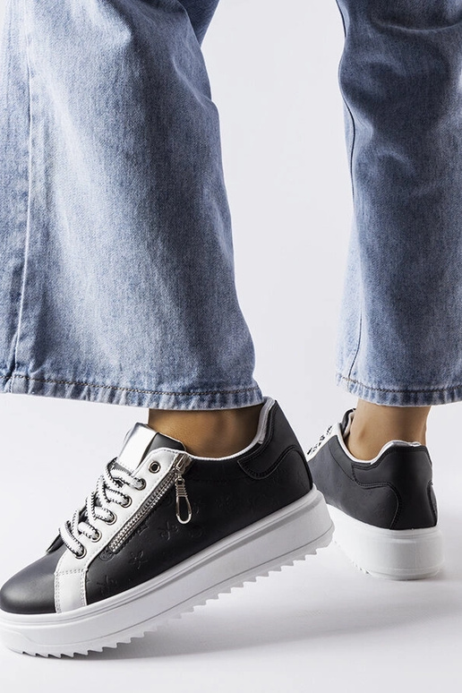 Naiste mustad paeltega tossud Romola