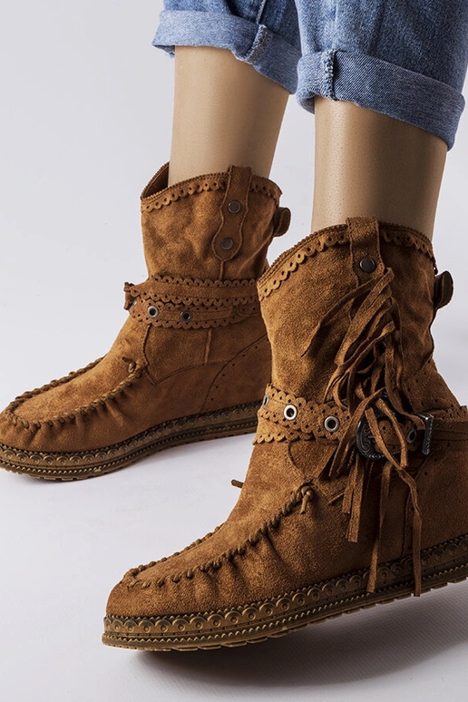 Pruunid saapad platvormil, „Teodata"