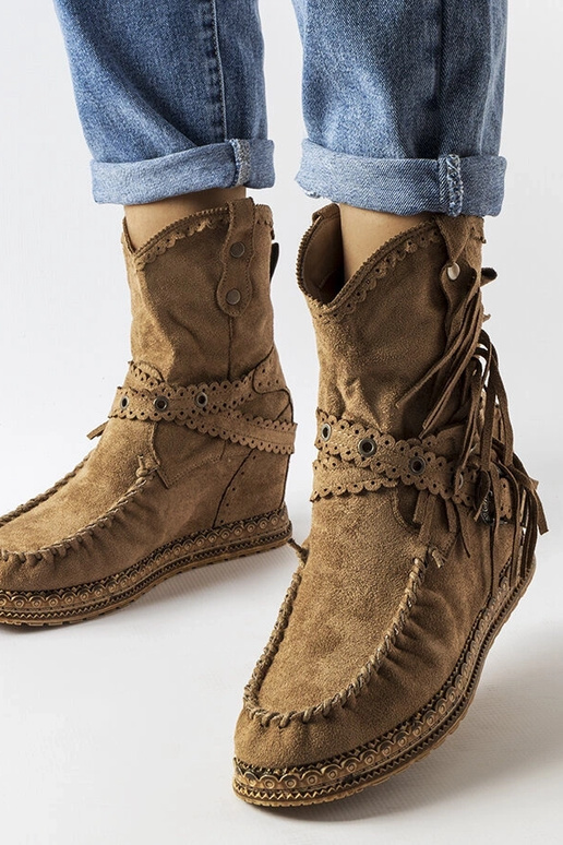 Tumepruunid Teodata poolsaapad