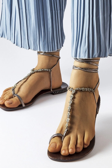 Tumehallid tsirkoonidega...