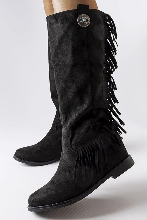 Mustad saapad kaetud kiiluga Lecore